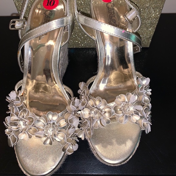 Gold Carlos wedges - Picture 2 of 4